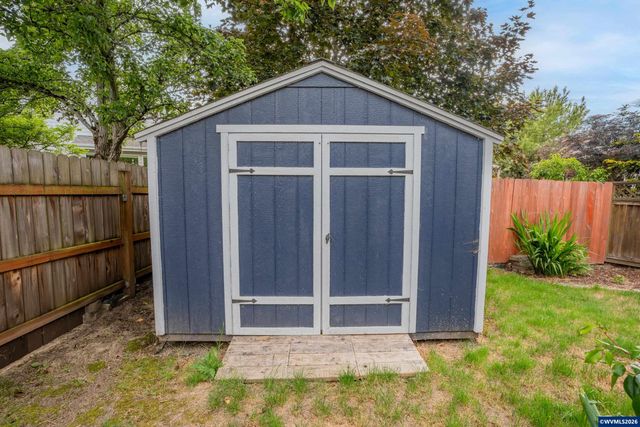 4726 Elk Run Dr SW, Albany, OR 97321
