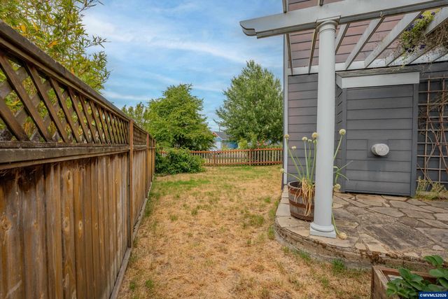 4726 Elk Run Dr SW, Albany, OR 97321
