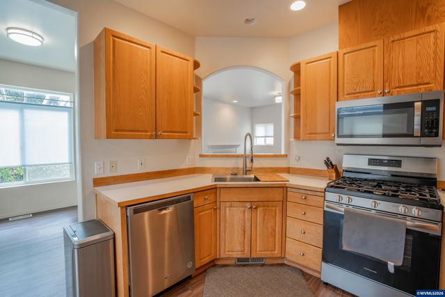 4726 Elk Run Dr SW, Albany, OR 97321