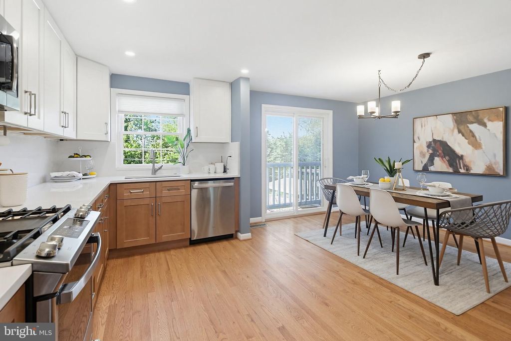 Image 10 of property listing at 1163 LINDEN AVE, Baltimore, MD 21227
