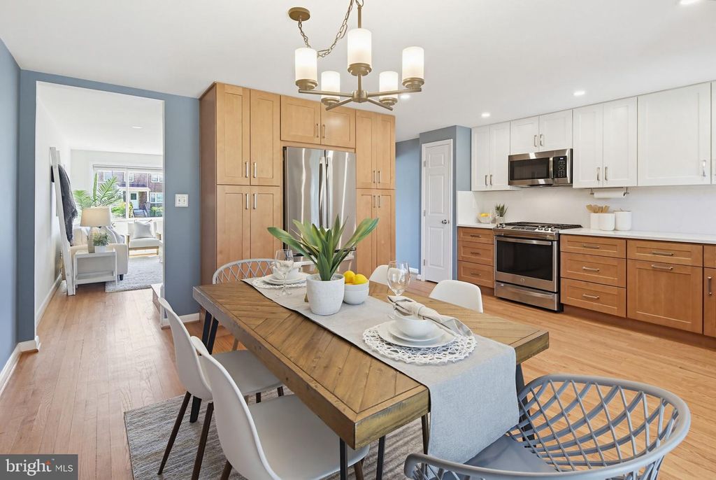 Image 9 of property listing at 1163 LINDEN AVE, Baltimore, MD 21227