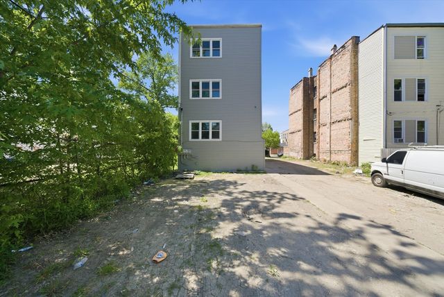 541 N Lawndale Avenue 2, Chicago, IL 60624