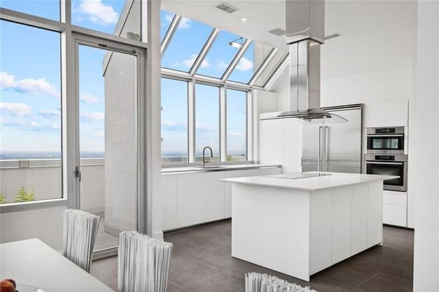 2828 Peachtree NW Road P 3300, Atlanta, GA 30305