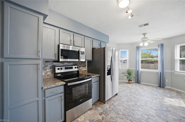 9558 18th Bay ST, Norfolk, VA 23518