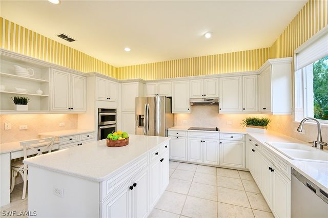 3211 Lancaster DR 3, Naples, FL 34105