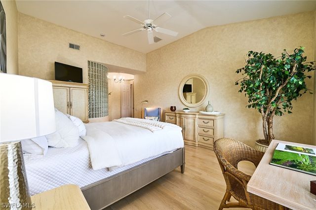 3211 Lancaster DR 3, Naples, FL 34105