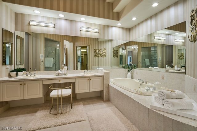 3211 Lancaster DR 3, Naples, FL 34105