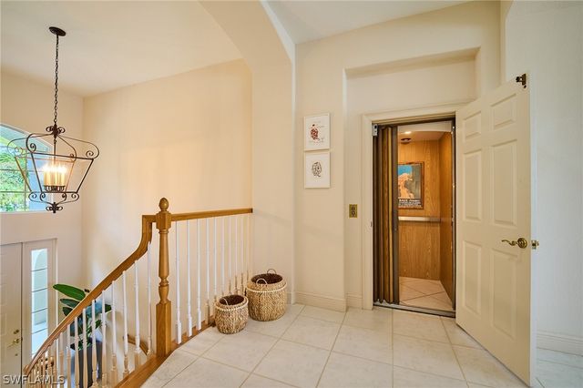 3211 Lancaster DR 3, Naples, FL 34105