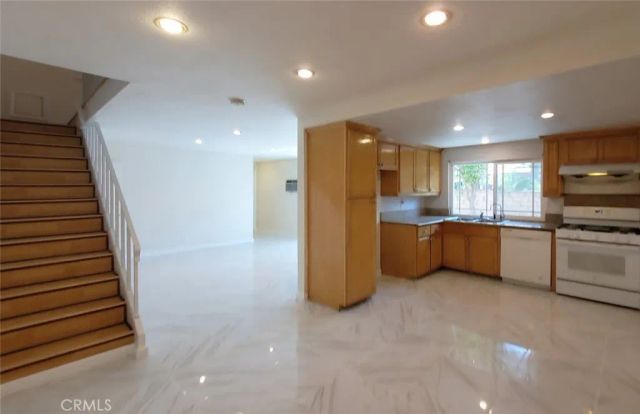 10532 Royal Oak, Stanton, CA 90680