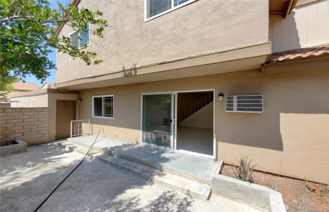 10532 Royal Oak, Stanton, CA 90680