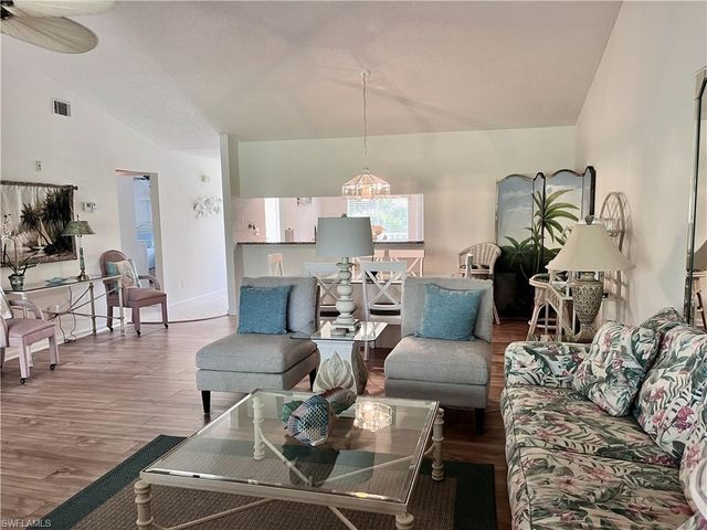 3685 Amberly CIR W # D305, Naples, FL 34112