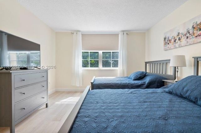 19999 E Country Club Dr 1206, Aventura, FL 33180