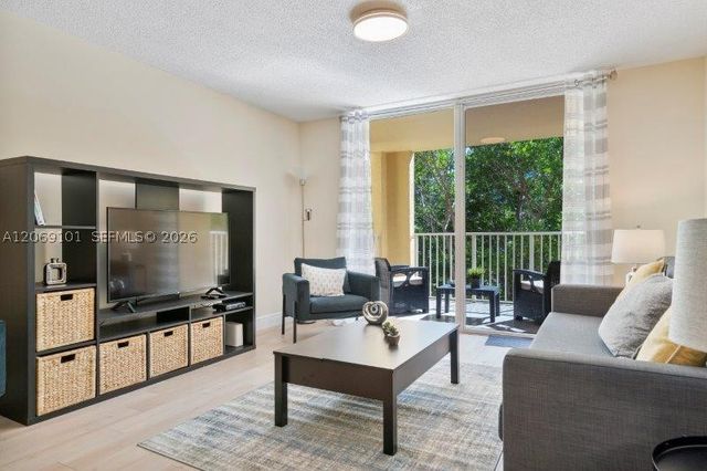 19999 E Country Club Dr 1206, Aventura, FL 33180
