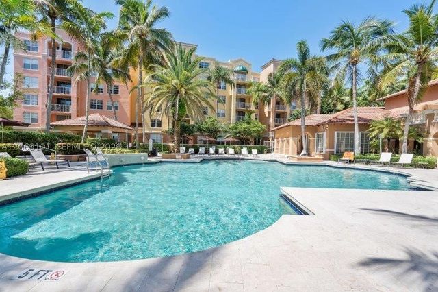 19999 E Country Club Dr 1206, Aventura, FL 33180