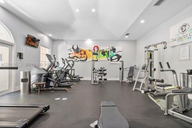 19999 E Country Club Dr 1206, Aventura, FL 33180