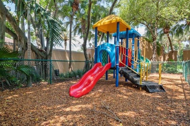 19999 E Country Club Dr 1206, Aventura, FL 33180