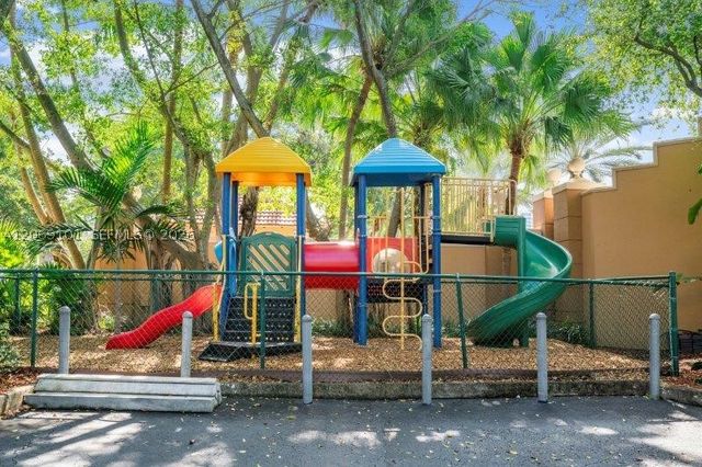 19999 E Country Club Dr 1206, Aventura, FL 33180