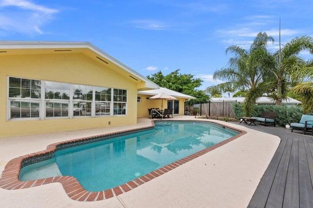 1749 SW Coxswain Place, Palm City, FL 34990