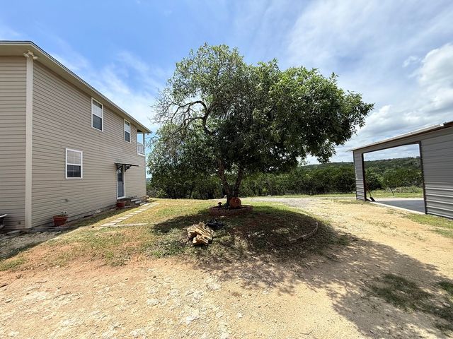 218 Mineola St, Ingram, TX 78025