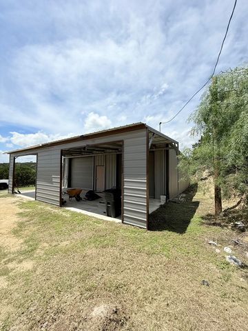 218 Mineola St, Ingram, TX 78025