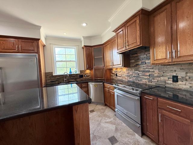 218 Mineola St, Ingram, TX 78025