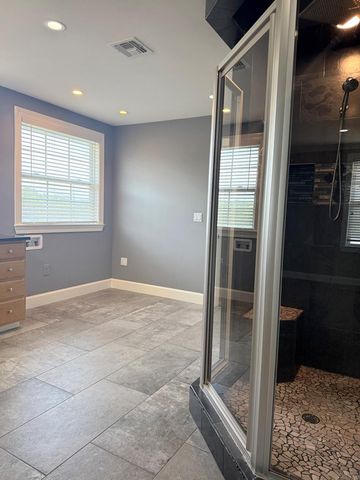 218 Mineola St, Ingram, TX 78025