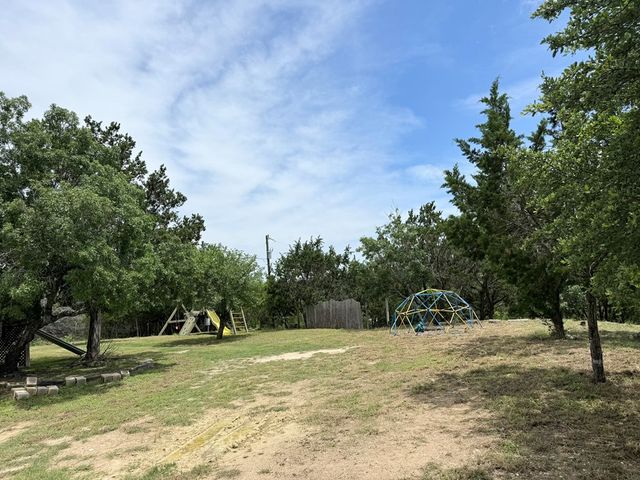 218 Mineola St, Ingram, TX 78025