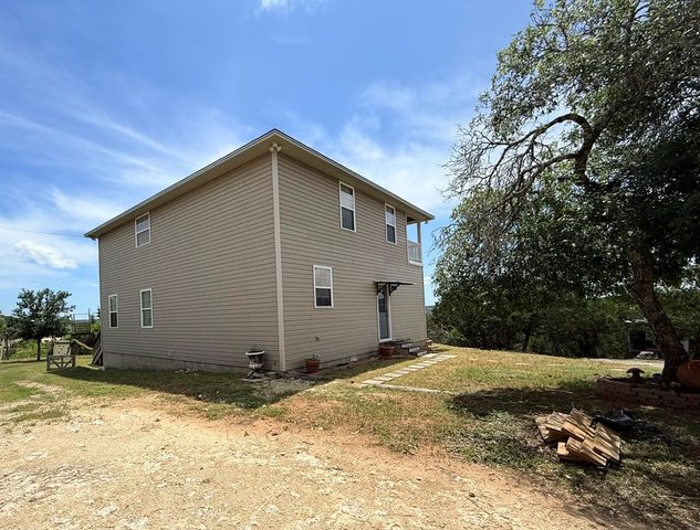 218 Mineola St, Ingram, TX 78025