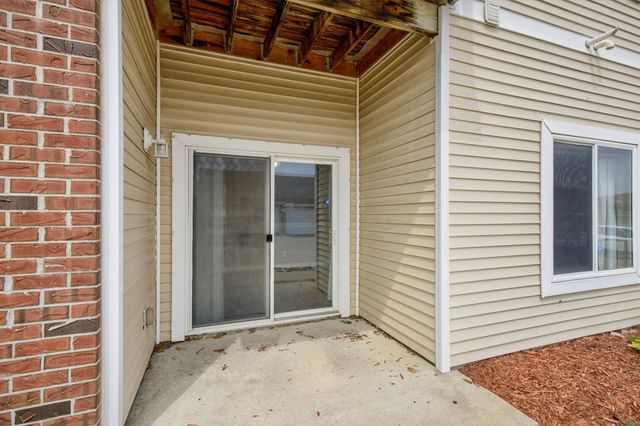2323 E Porter Avenue 13, Des Moines, IA 50320