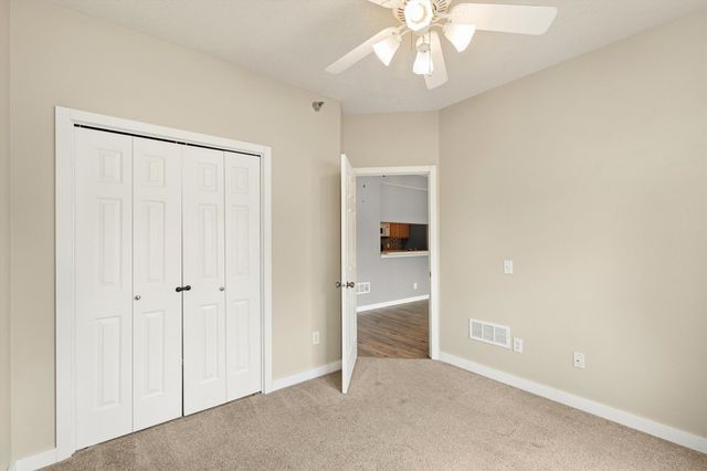 2323 E Porter Avenue 13, Des Moines, IA 50320