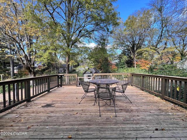 523 WESTMORELAND PL, Jackson, TN 38301