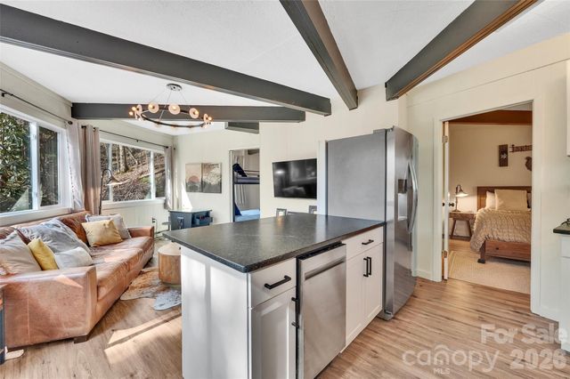 109 Beechwood Lane, Beech Mountain, NC 28604