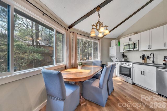 109 Beechwood Lane, Beech Mountain, NC 28604