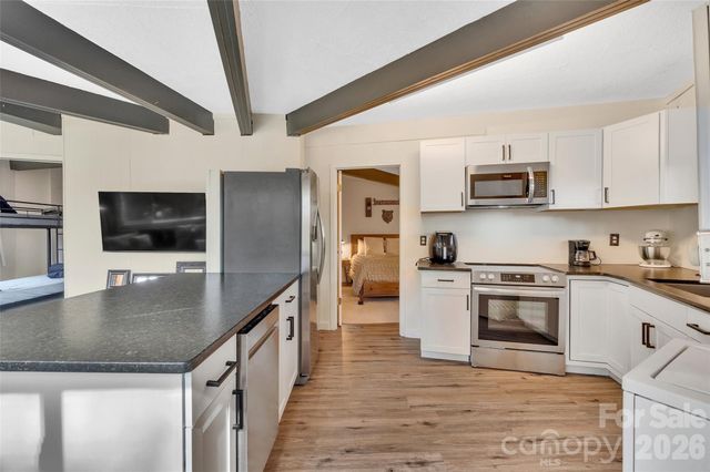 109 Beechwood Lane, Beech Mountain, NC 28604