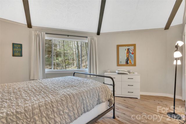 109 Beechwood Lane, Beech Mountain, NC 28604