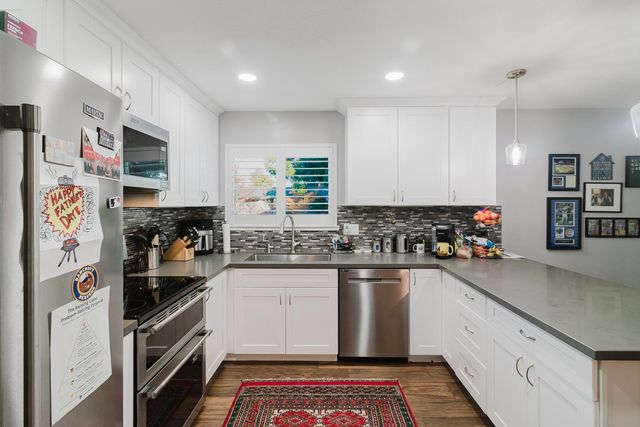 40 Grand Rio Cir, Sacramento, CA 95826