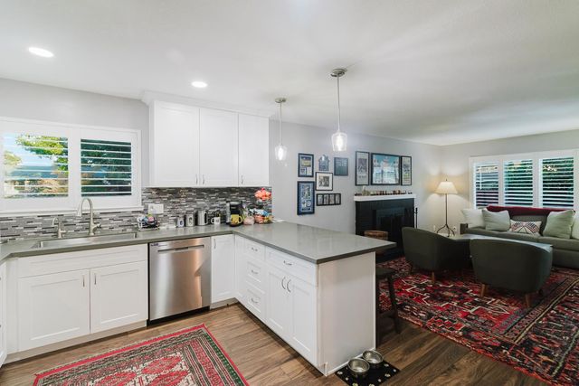 40 Grand Rio Cir, Sacramento, CA 95826