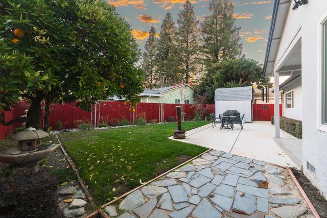 40 Grand Rio Cir, Sacramento, CA 95826