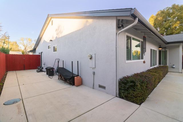 40 Grand Rio Cir, Sacramento, CA 95826
