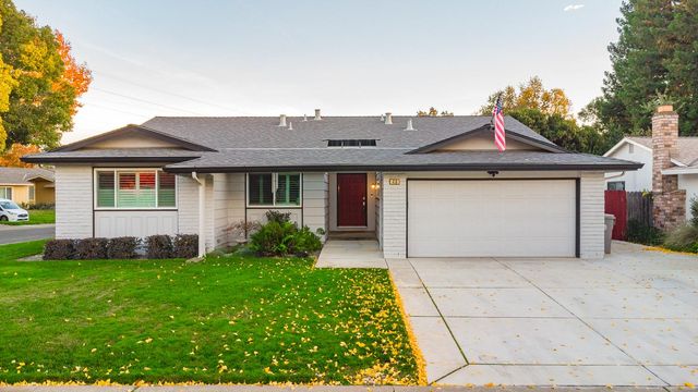 40 Grand Rio Cir, Sacramento, CA 95826