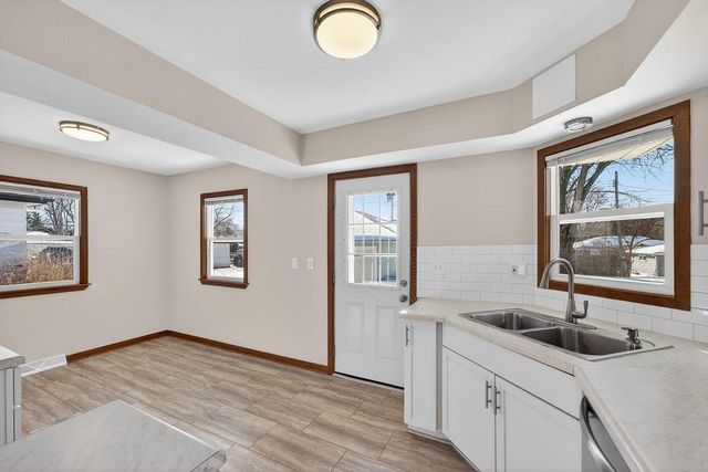 10525 W Custer AVENUE, Milwaukee, WI 53225