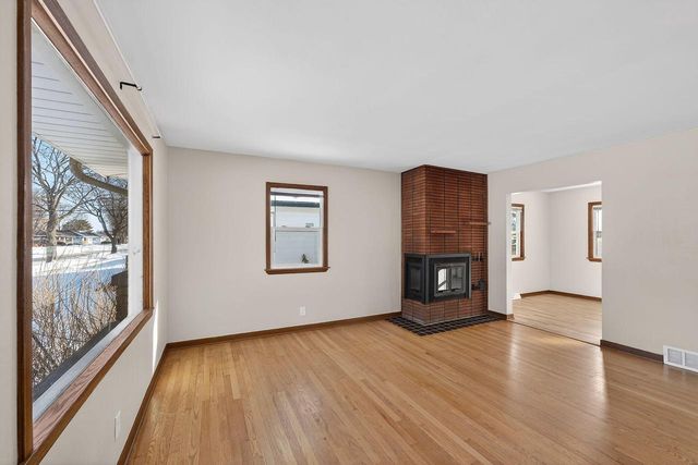 10525 W Custer AVENUE, Milwaukee, WI 53225