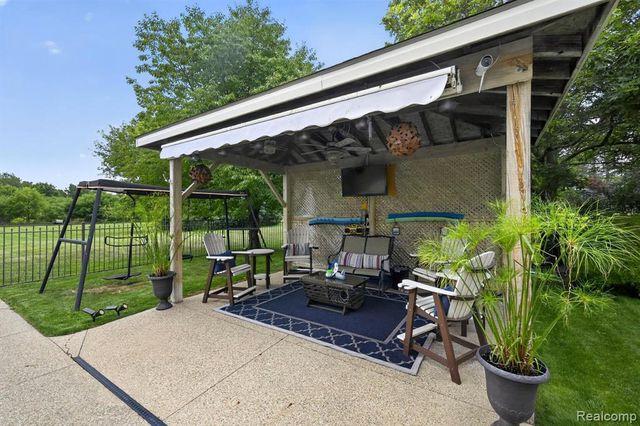 8700 30 Mile Road, Washington, MI 48095