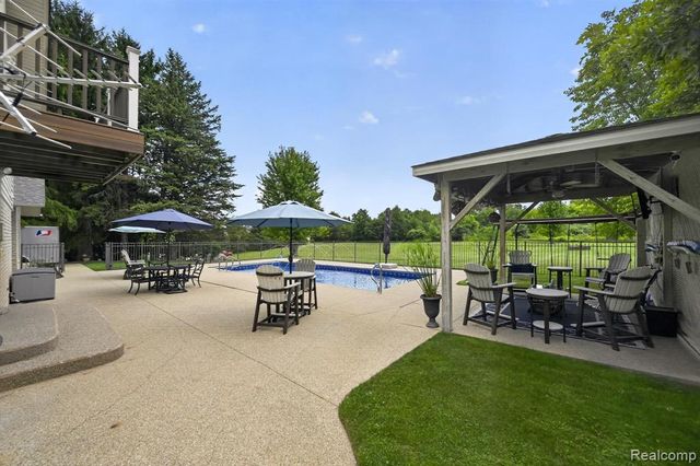 8700 30 Mile Road, Washington, MI 48095