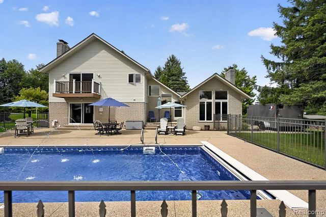 8700 30 Mile Road, Washington, MI 48095
