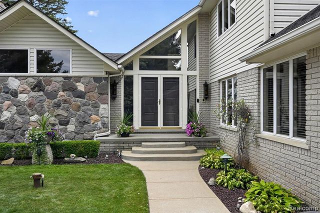 8700 30 Mile Road, Washington, MI 48095