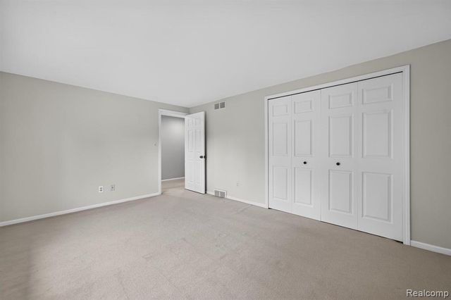 8700 30 Mile Road, Washington, MI 48095