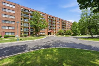 1800 Huntington Boulevard AE607, Hoffman Estates, IL 60169