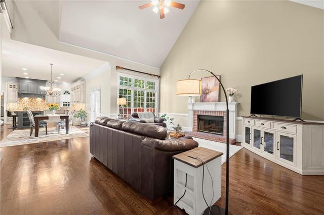 8925 Pinehurst Cove, Duluth, GA 30097