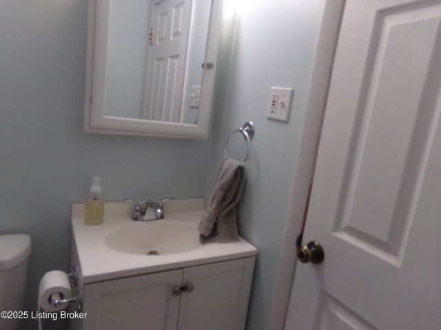 9409 Doewood Ln, Louisville, KY 40291